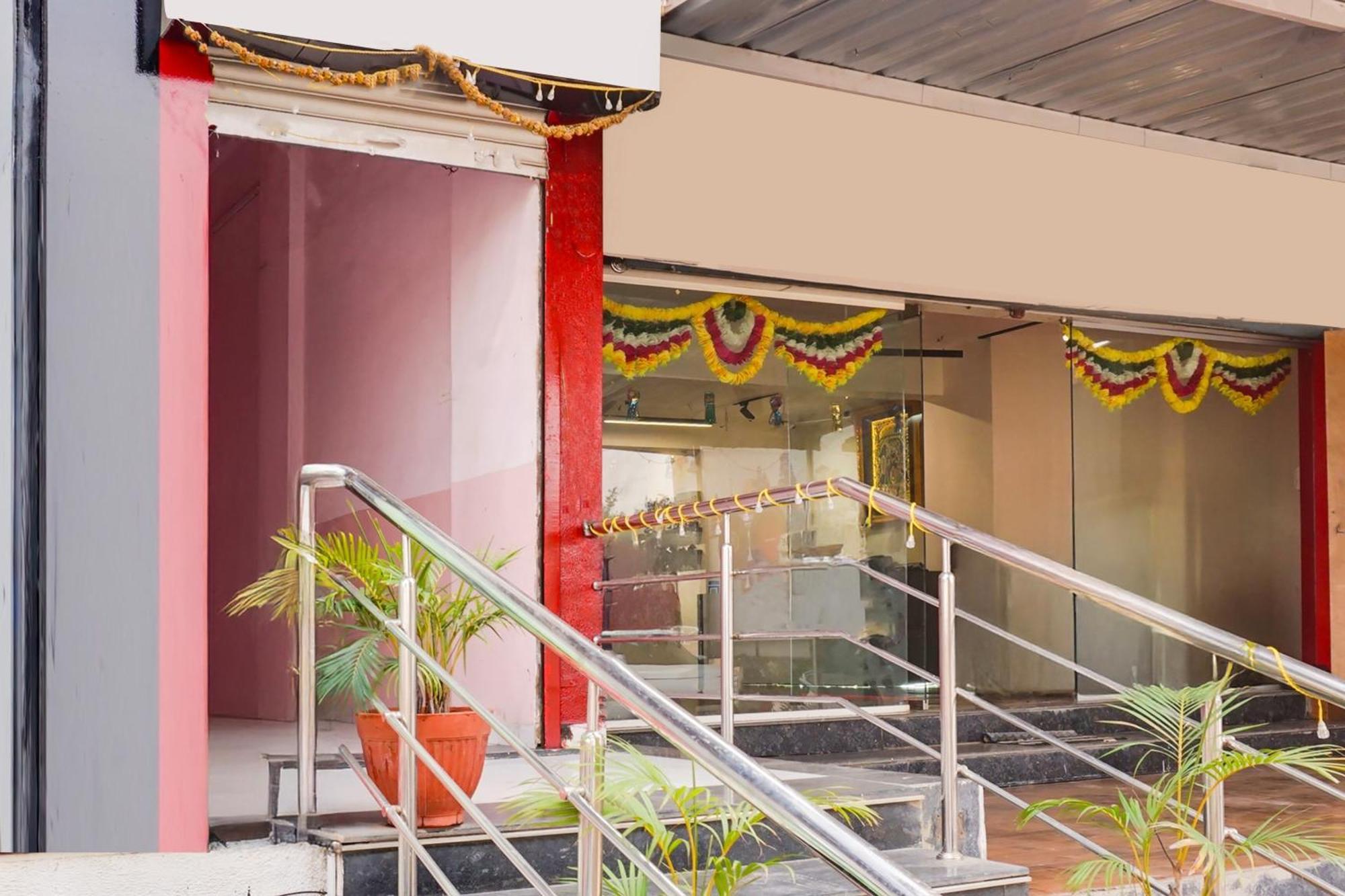 Super Collection O Chandan Nagar Kharadi Formerly Kharadi Inn Pune Exterior foto