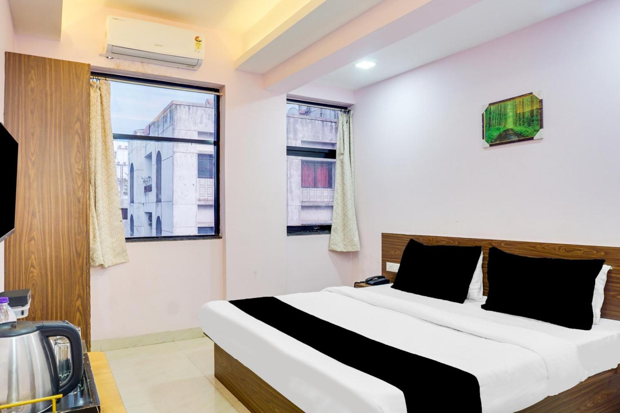 Super Collection O Chandan Nagar Kharadi Formerly Kharadi Inn Pune Exterior foto